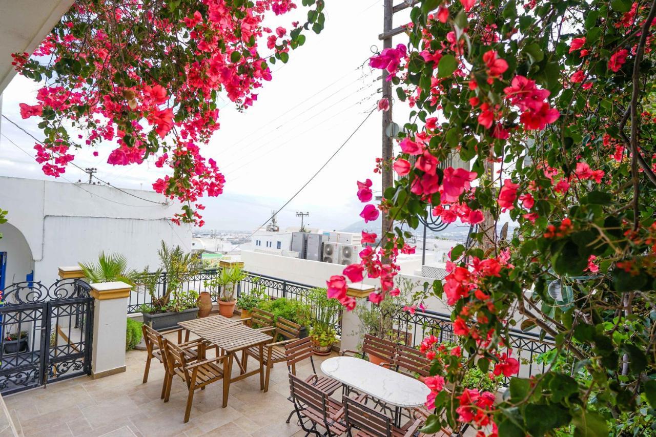 Fira Central Apartments With Veranda Exterior photo